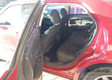 2010 Chrysler 300 Touring z USA, uszkodzony, nr VIN 2C3CA4CD9AH135494